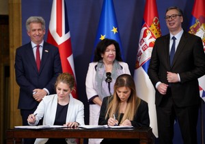 Potpisivanje ugovora o inovativnim lekovima RFZO I AstraZeneka 