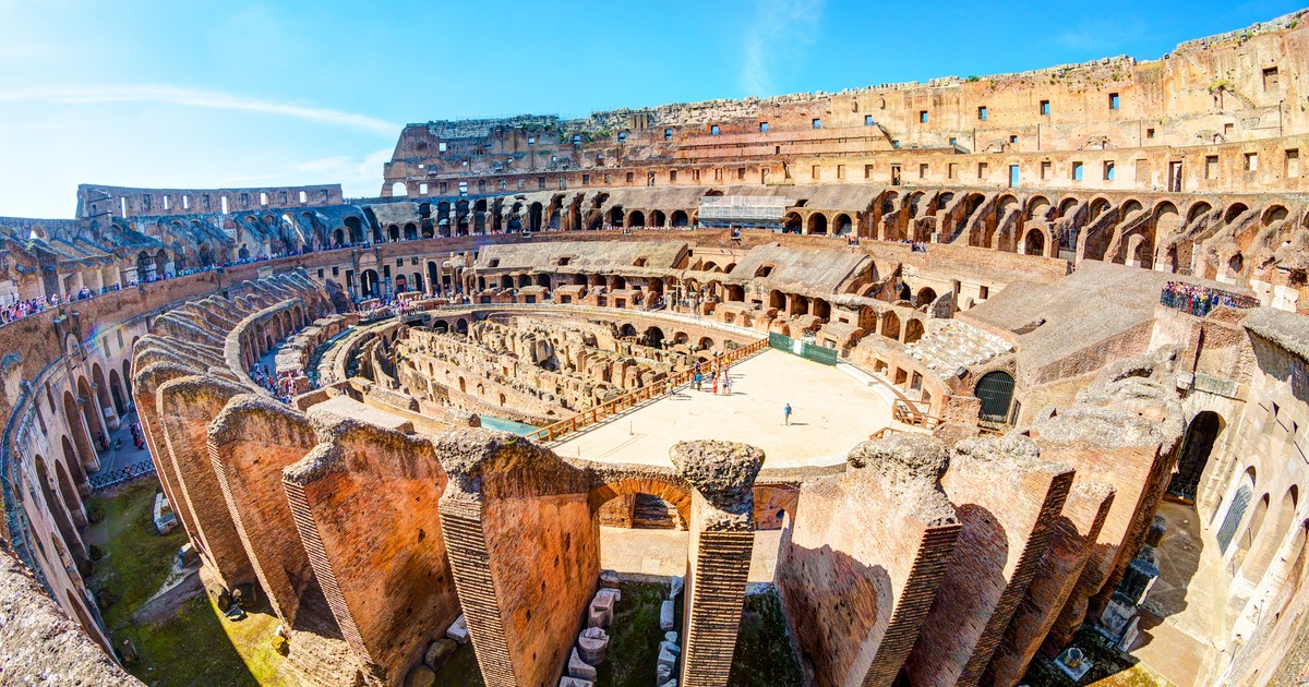 Italie.  Le maire de Rome a confondu le Colisée avec un amphithéâtre en France