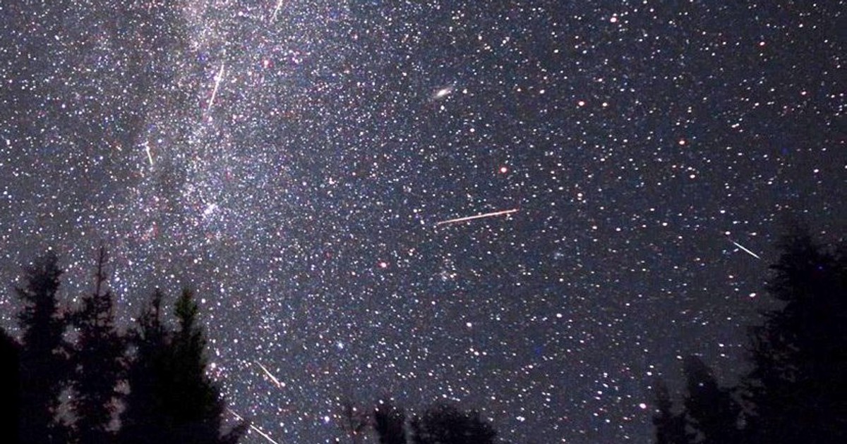 Perseidowy szczyt 2026: 100 meteorów w jednej godzinie