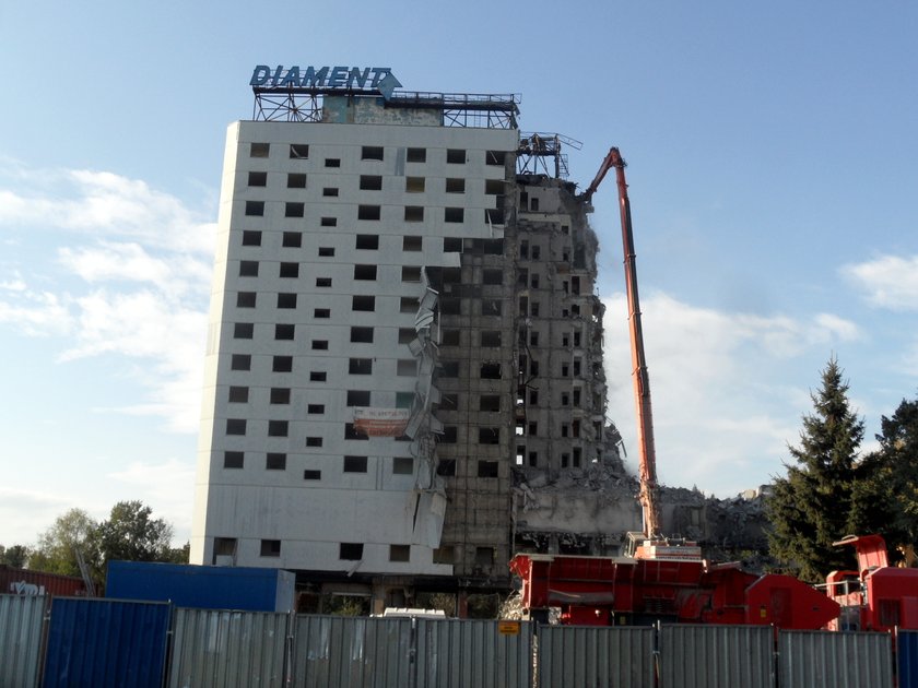 Wyburzanie Hotelu Diament