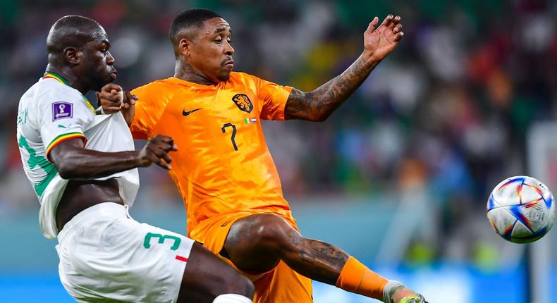 (L-R), Kalidou Koulibaly of Senegal and Steven Bergwijn of Netherlands during the game Senegal vs Netherlands, corresponding to Group A of the FIFA World Cup Qatar 2022 on November 21, 2022.