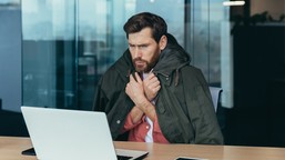 minimalna temperatura w biurze i praca na mrozie, posiłki, kary pip, jakie obowiązki ma pracodawca