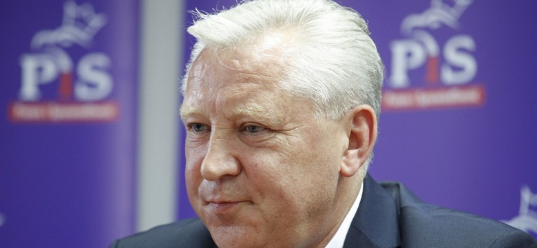 Senator zawieszony w prawach członka PiS. "Złamany nos, rozcięty łuk brwiowy, blisko 3 promile alkoholu..."