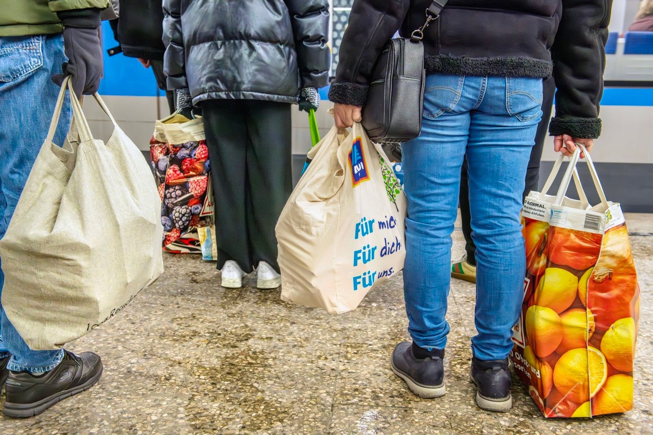 Među potrošačima u Nemačkoj vlada velika briga: Sve više štede zbog krize