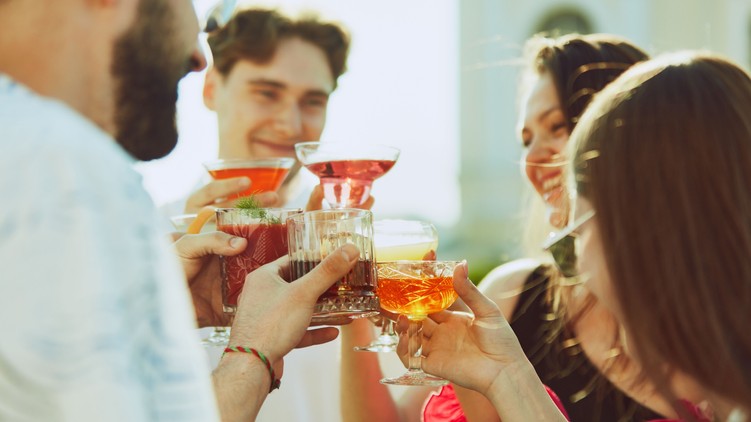 alkohol károsít máj mennyi ital kutatás