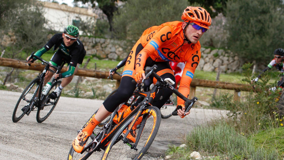 Polska grupa CCC Sprandi Polkowice już po raz trzeci wystartuje w wyścigu Volta Ciclista a Catalunya. Dla Pomarańczowych będzie to druga w tym sezonie impreza cyklu UCI World Tour. Po udanej ubiegłorocznej edycji dyrektor sportowy ekipy Piotr Wadecki również i tym razem zdecydował się zabrać do Katalonii bardzo mocny skład.