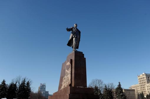 Lenin, Charków, pomnik