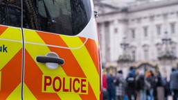 dramat w anglii. auto staranowało ludzi w centrum miasta