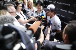 Formuła 1: Fernando Alonso dostał zielone światło od lekarzy. Hiszpan wystartuje w Grand Prix Chin