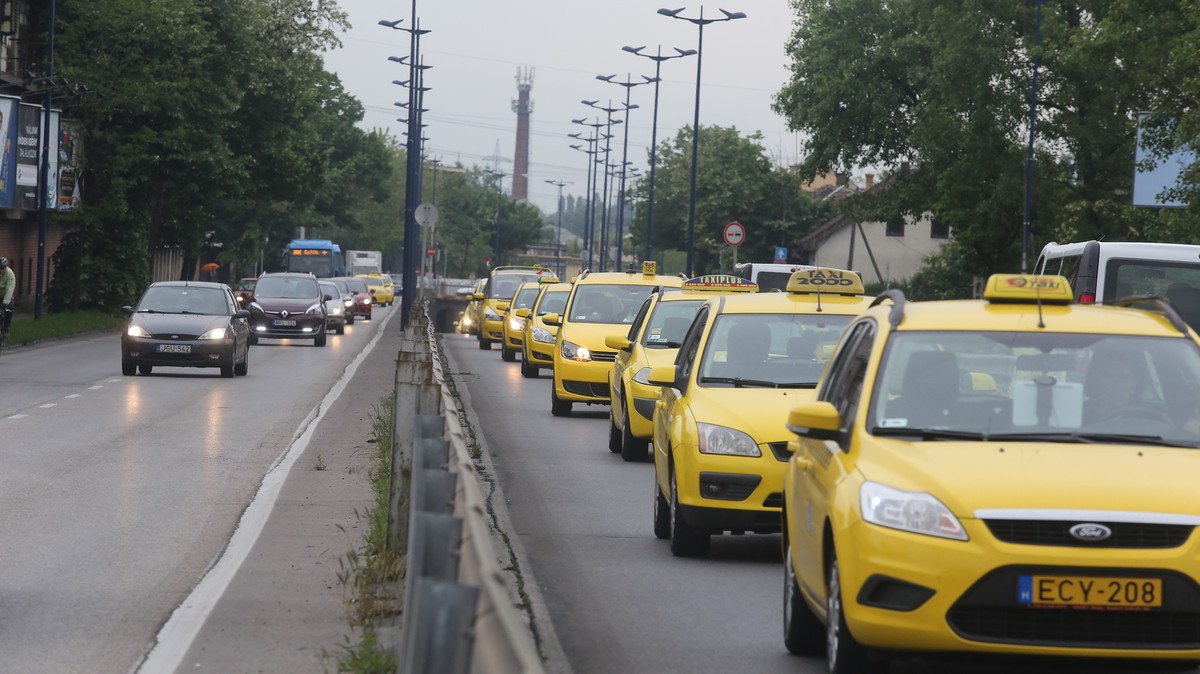 Az Uber után újabb ismert márka jelenik meg a budapesti taxispiacon