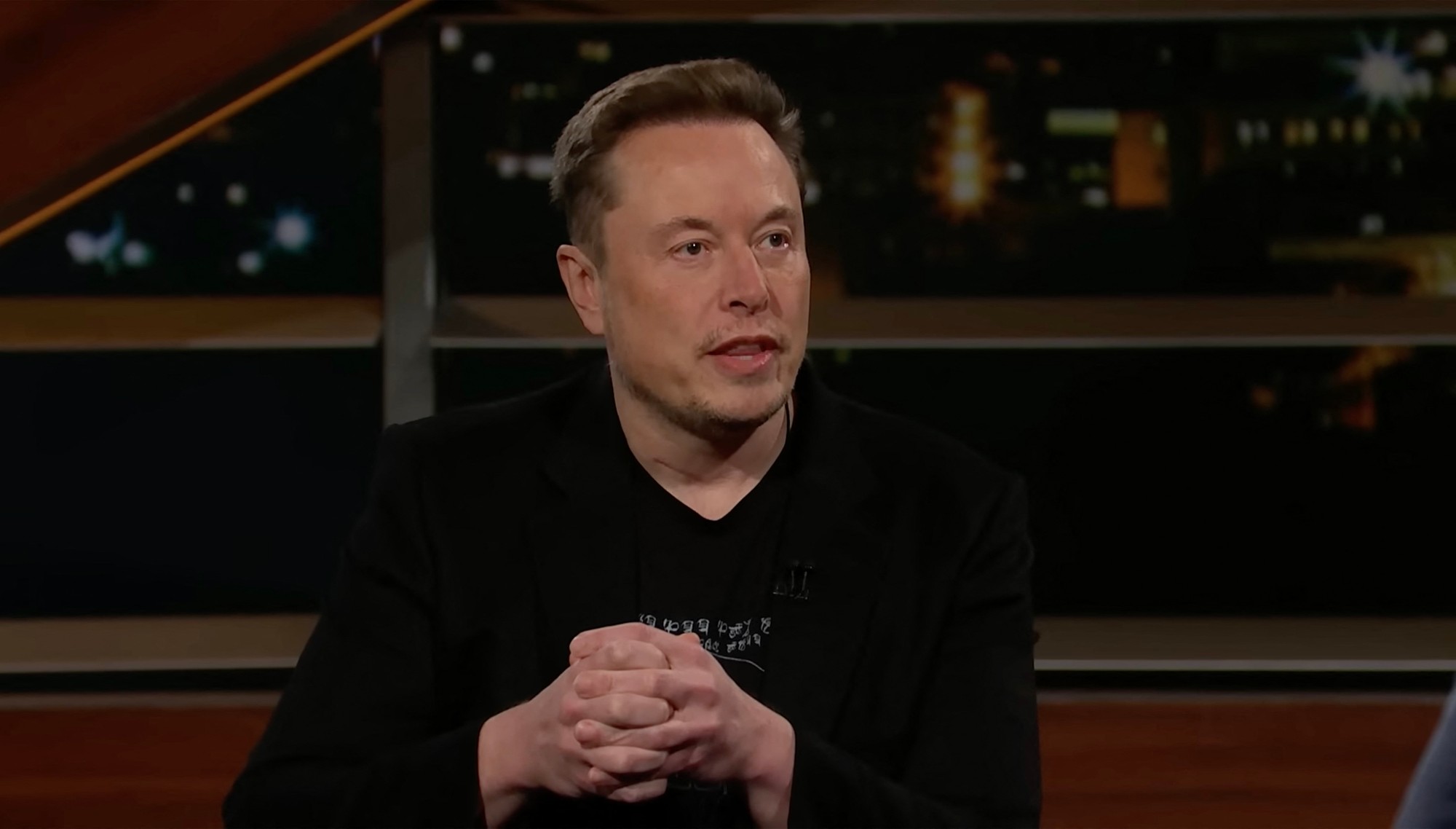 Elon Musk už môže dávať čipy aj ľuďom.