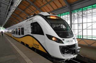 Newag 31WE Impuls: najszybszy polski pociąg już regularnie kursuje (ZDJĘCIA)