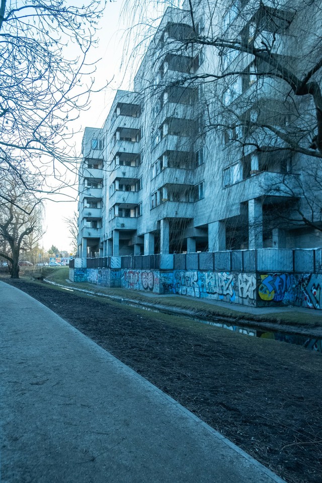 Warszawa, Ratusz w porozumieniu z MSZ przygotowuje się do przejęcia budynków i przystosowaniu ich do potrzeb uchodźców.