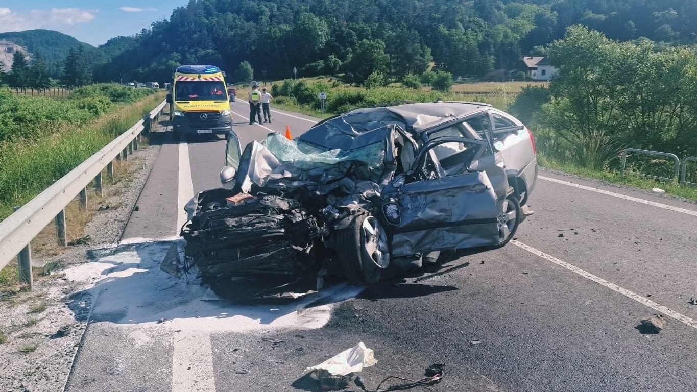 Pri nehode pred obcou Podzámčok zomrel vodič.