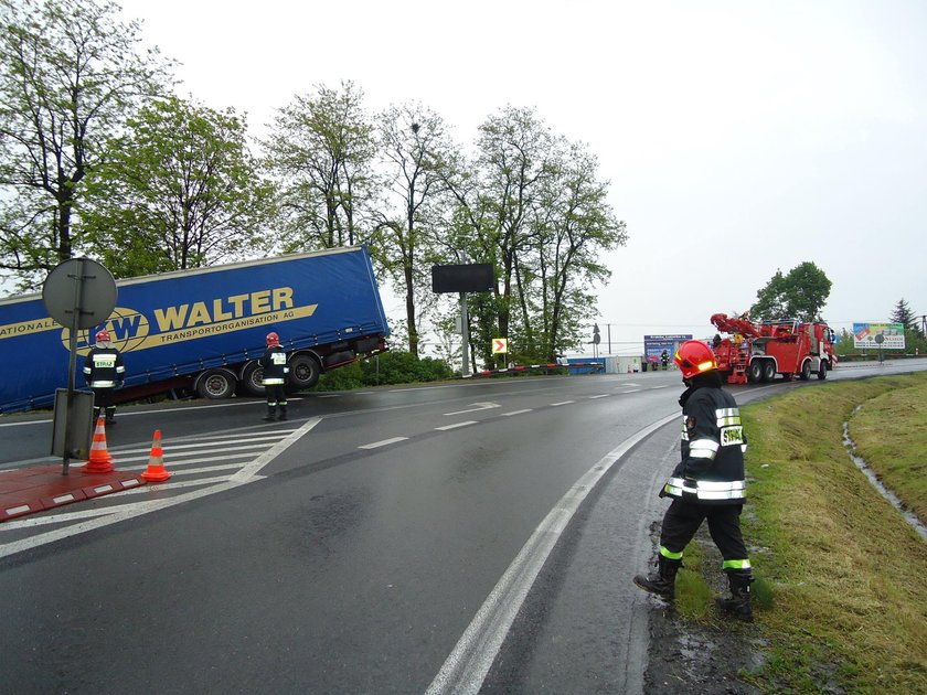 Wypadek na krajowej siódemce 