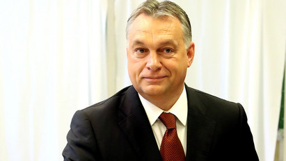 Ezt látnia kell: íme a legviccesebb jelenetek Orbán kampánykörútjáról – videó