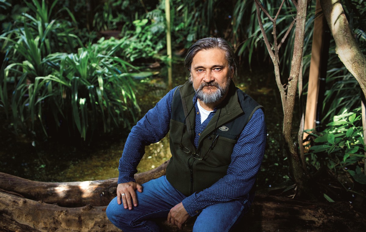 Andrzej Kruszewicz dyrektor warszawskiego ogrodu zoologicznego, weterynarz, ornitolog. Właśnie ukazała się jego nowa książka „Hipokryzja. Nasze relacje ze zwierzętami”