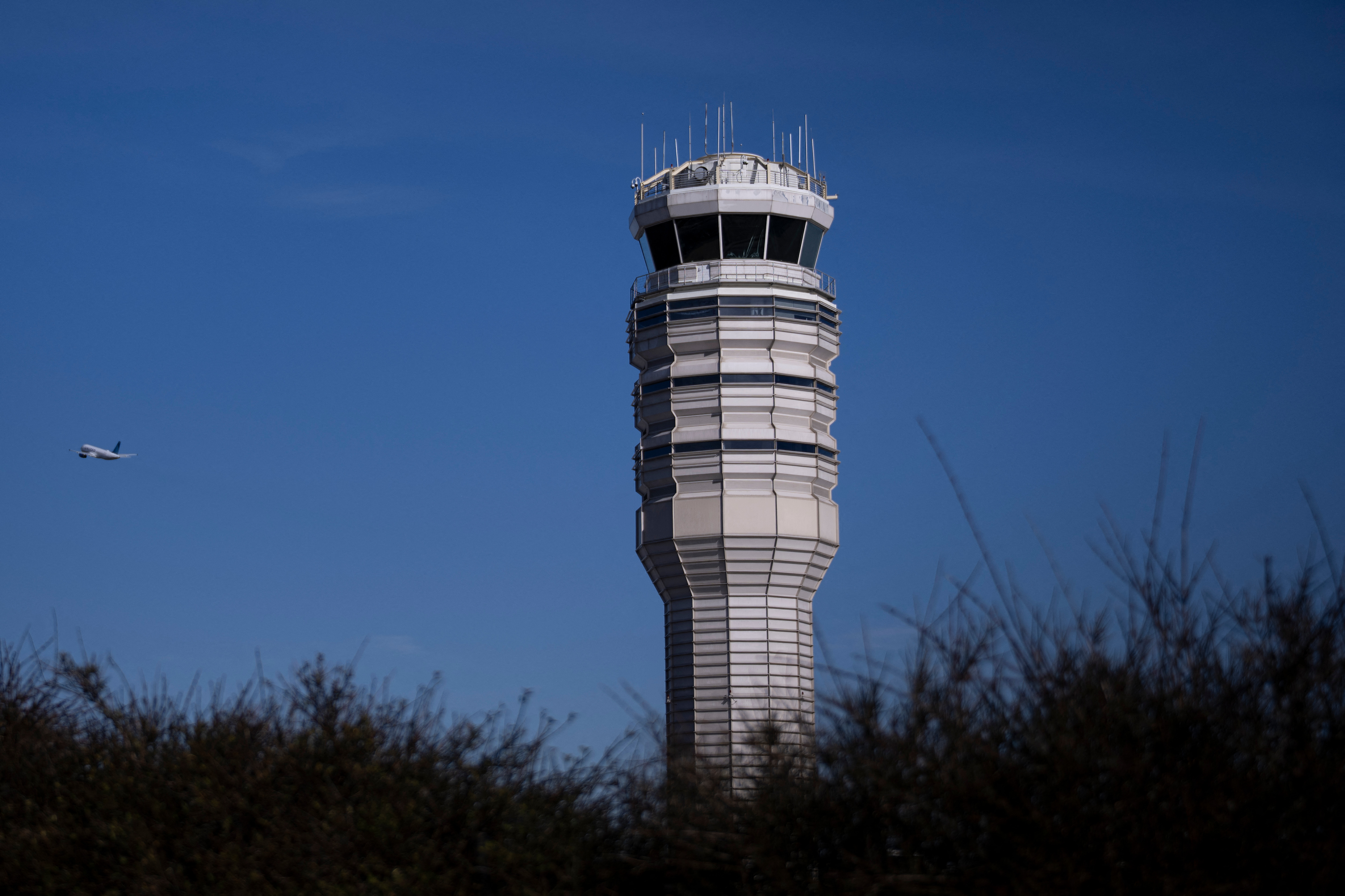 EE.UU. adjudica a Indra 298 millones para renovar radares de los años 80