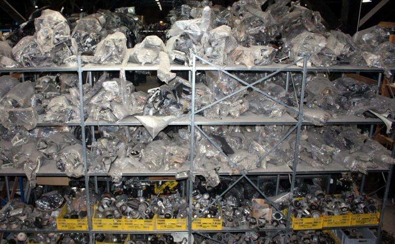 Policja i straż graniczna razem rozbiły gang paserów części samochodowych