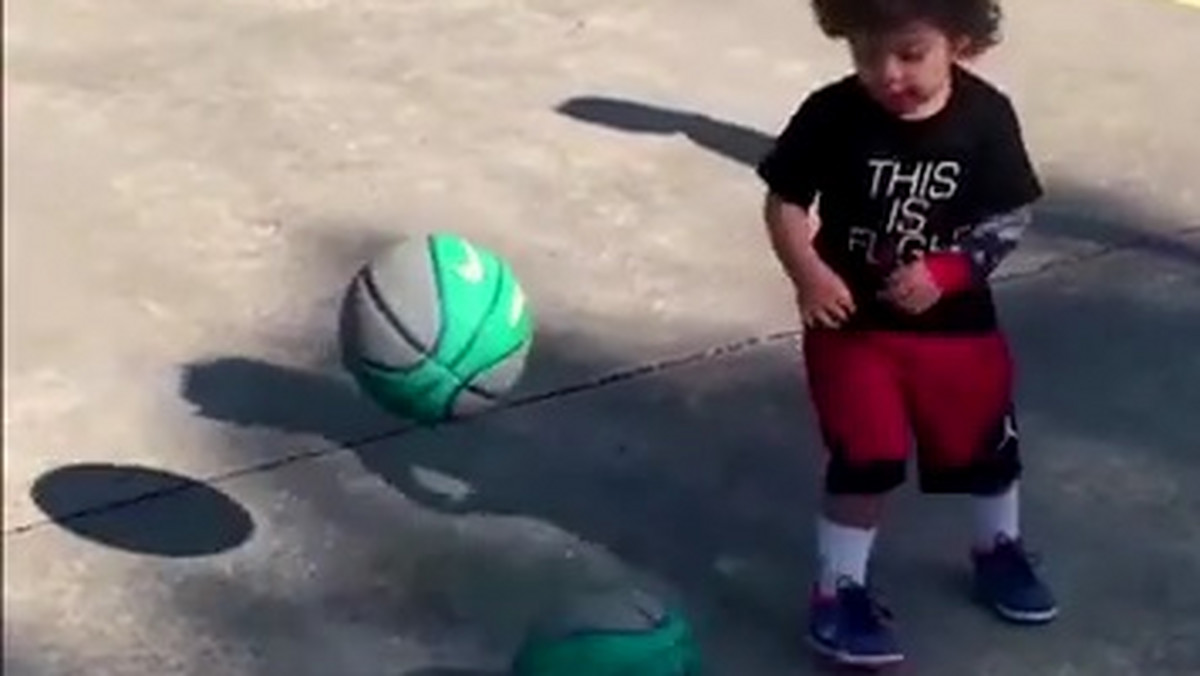 3-letni chłopiec ma niekwestionowany talent do gry w koszykówkę. Krótkie wideo z jego wyczynami trafiło odo sieci i zostało docenione przez ponad 5 tys. internautów.