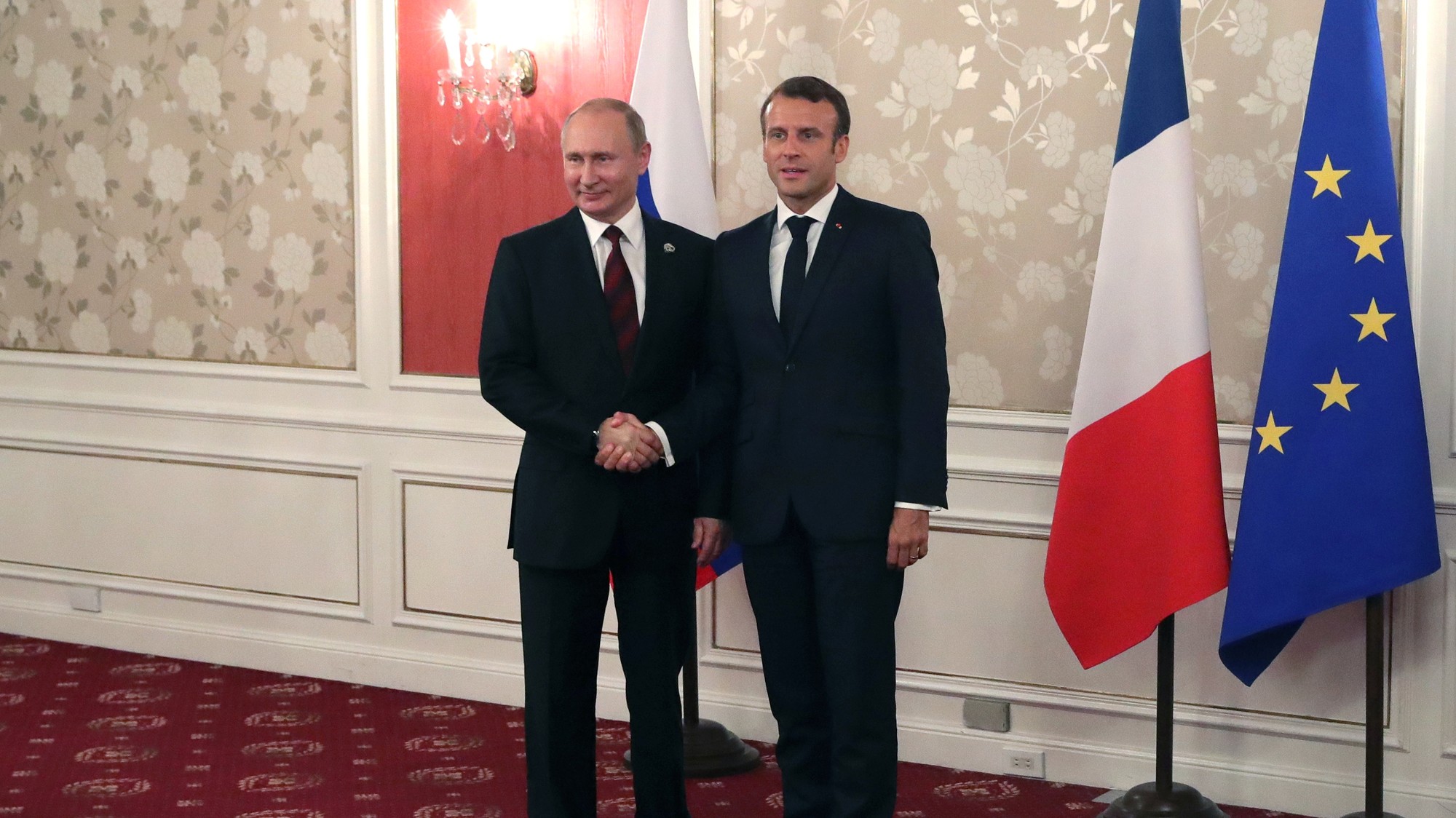 Emmanuel Macron a Vladimir Putin na stretnutí G20 v Osake, 28. júna 2019