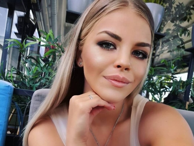 Blogerka Laura Kuzmanović