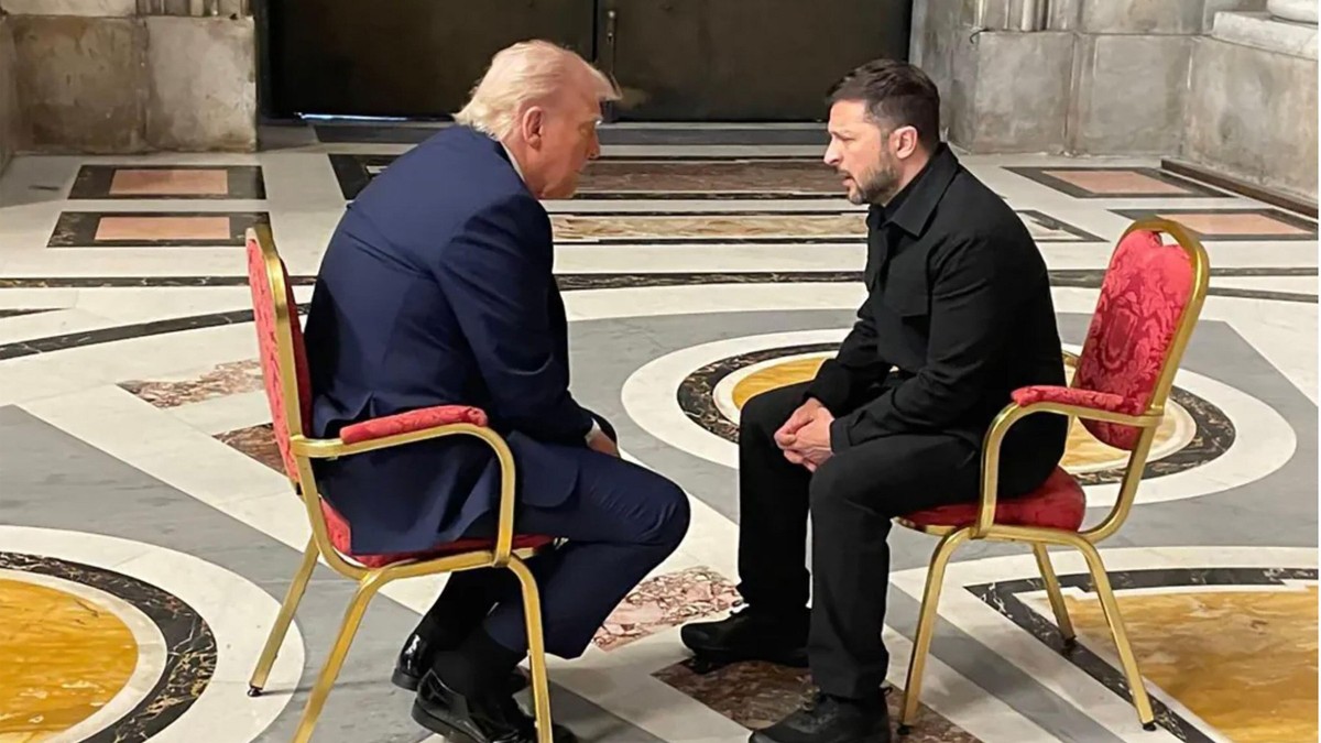  Donald Tramp i Volodimir Zelenski u Vatikanu