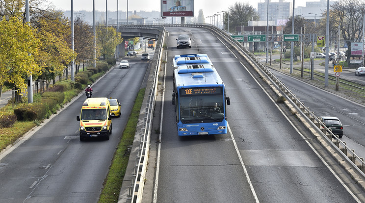 Átnevezték a reptéri járatot / Fotó: MTVA/Bizományosi: Róka László