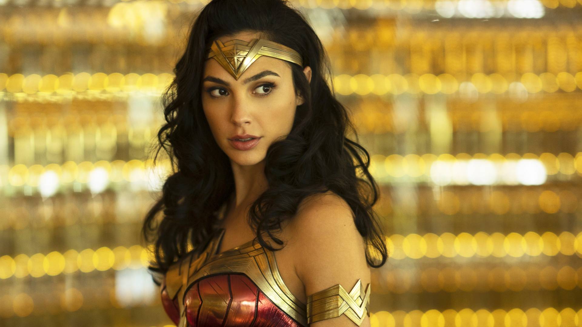 Gal Gadot nagyon szexi az új Wonder Woman poszteren