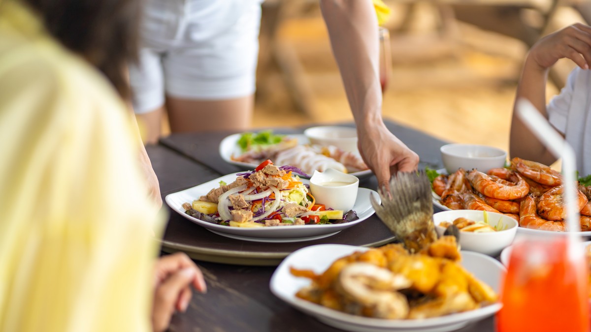 Nutricionisti savetuju da tokom leta prednost date lakšim obrocima