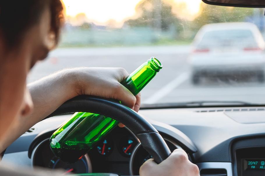 Od 14 marca w Polsce będzie groziła konfiskata samochodu za jazdę pod wpływem alkoholu. Istnieją jednak wątpliwości prawne co do tego, czy przepis jest sprawiedliwy.