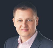 Mikołaj Oettingen jest wykładowcą koreańskiej KEPCO International Nuclear Graduate School, adiunktem na Wydziale Energetyki i Paliw Akademii Górniczo-Hutniczej w Krakowie
