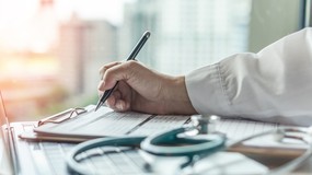 Masz 70 lat ? Automatycznie możesz stracić abonament medyczny