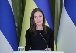 Marin wyszła przed szereg ws. myśliwców? Szef MON gasi entuzjazm premier Finlandii