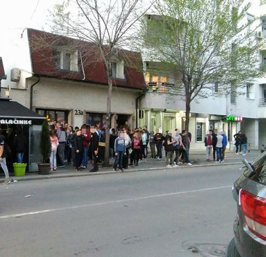 Gužve ispred igraonice