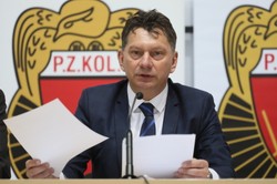 Seksafera w PZKol. Prezes Banaszek nie podał się do dymisji