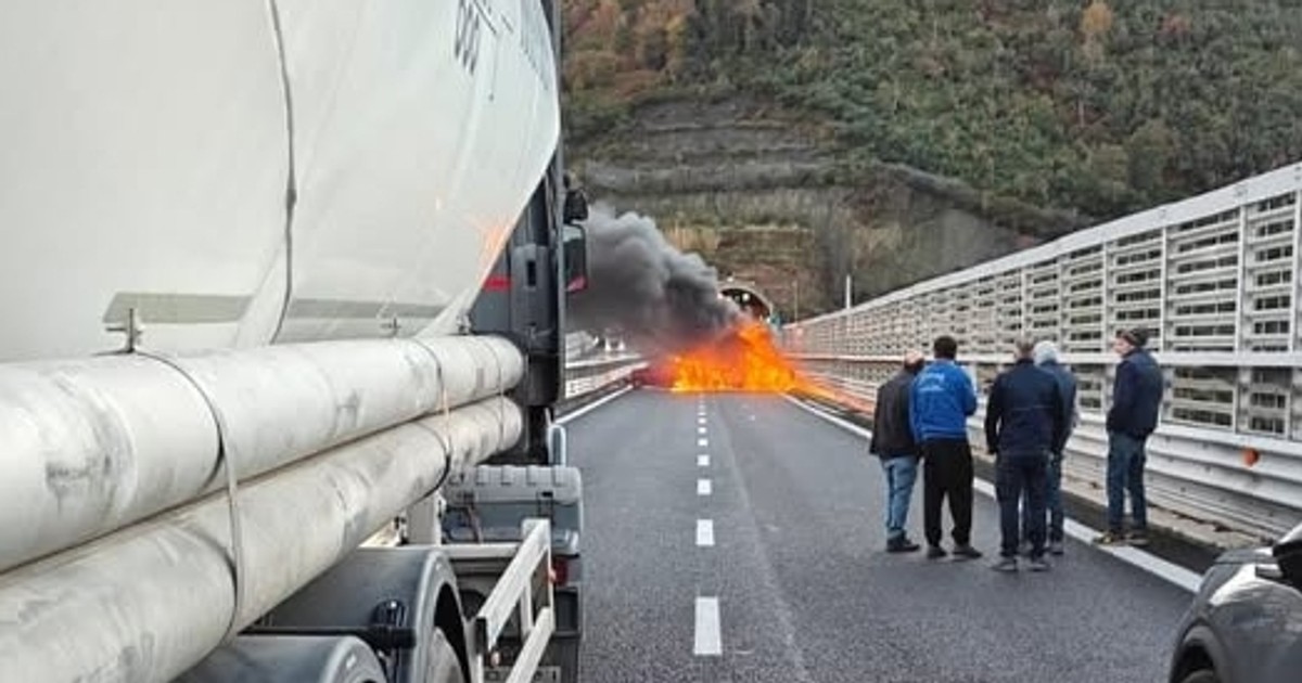 Sparaliżowana trasa i panika wśród kierowców. Spektakularne sceny na autostradzie