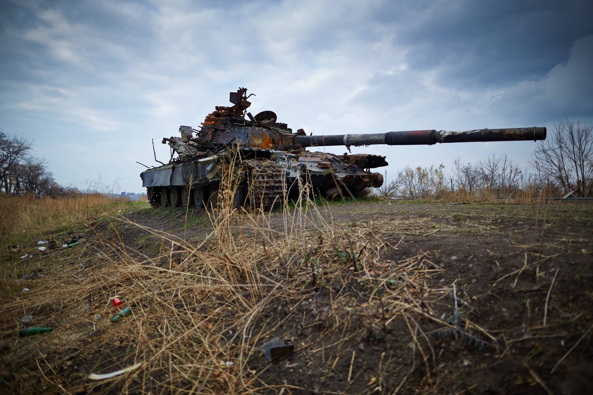 Zniszczony czołg na Ukrainie
