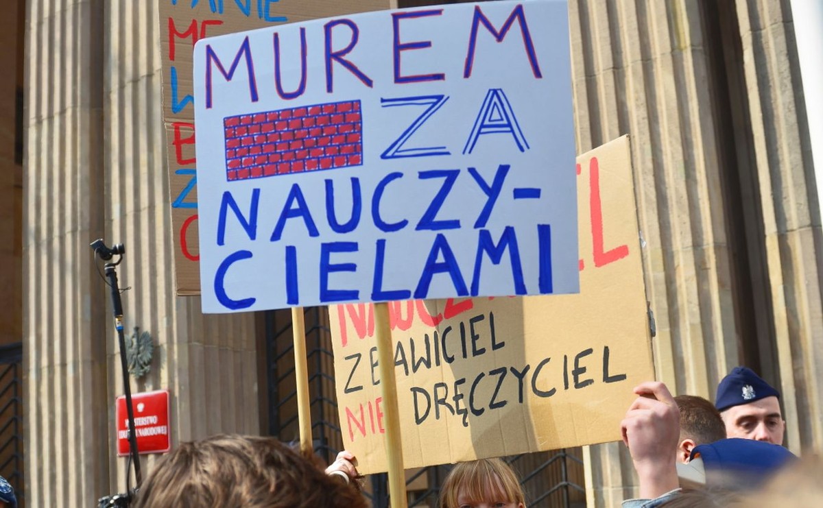 "Koszty strajku nauczycieli odczuje cała gospodarka". Jeden dzień protestu to 205 mln zł?
