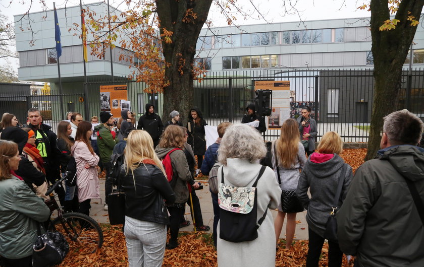 Protest przed Ambasadą Niemiec w Warszawie