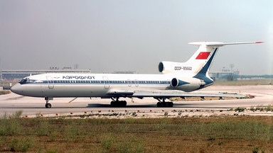 Dwie stewardesy zostały wypchnięte z samolotu przez tłum ludzi. Pożar Tu-154 w Rosji [Historia]
