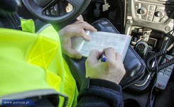 80 tys. mandatów dla kierowców ląduje w koszu. Polska traci na tym ok. 20 mln zł