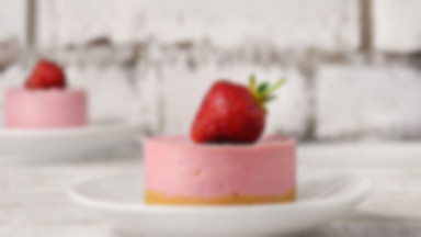 Sprawdzony przepis na deser z truskawek, nie tylko w śmietanie i w cukrze