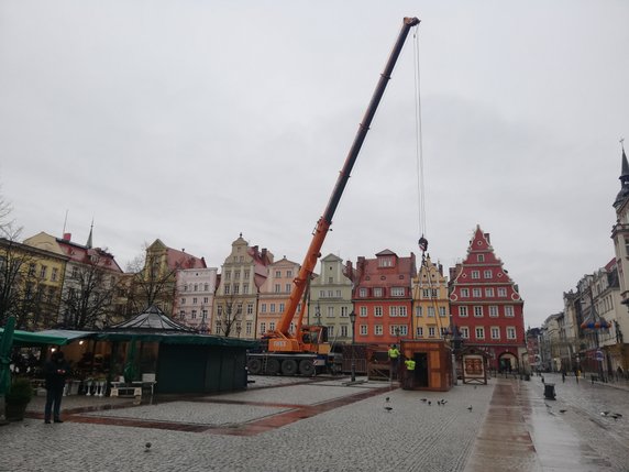 Demontaż Jarmarku Bożonarodzeniowego we Wrocławiu