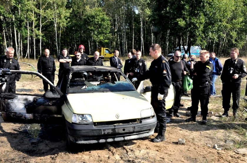 Policjanci ćwiczyli przy pożarach