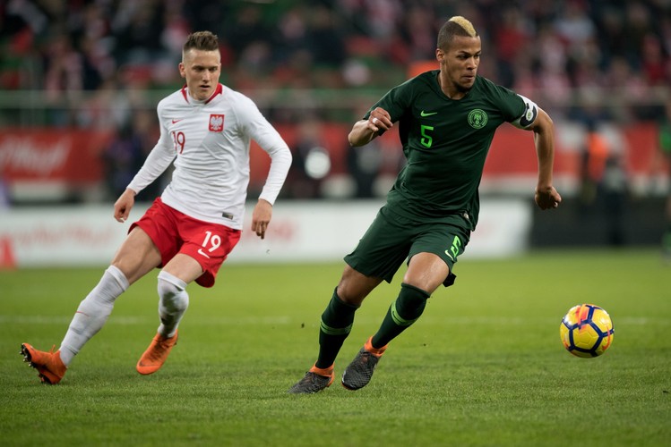 Piotr Zieliński (L) i William Ekong (P)