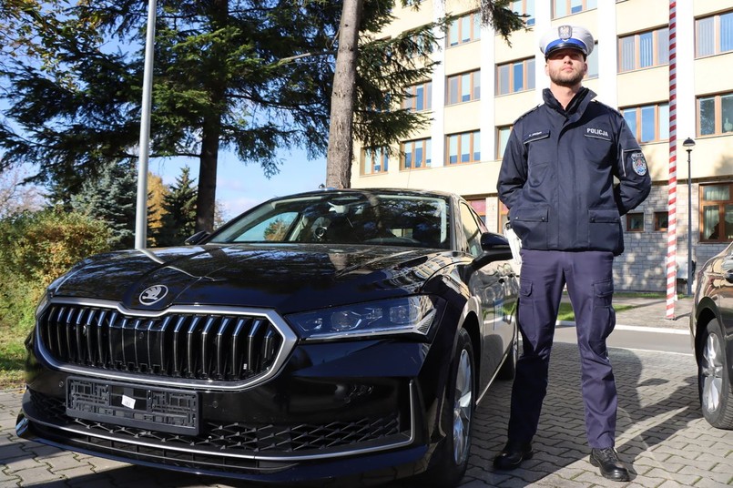 Skoda Superb - nowy nieoznakowany samochód policji