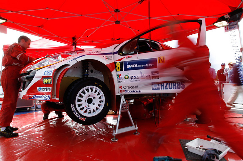 IRC – SATA Rally Acores: Kris Meeke i Peugeot 207 S2000 (fotogaleria)