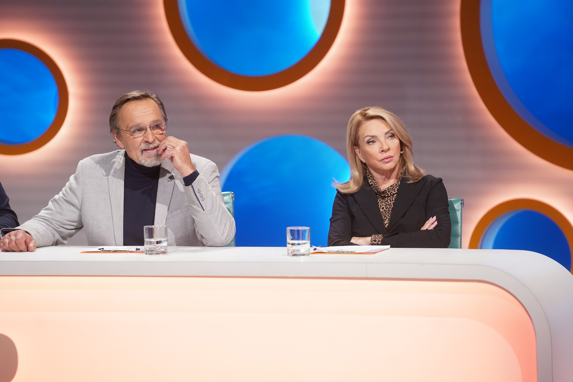 Relácia TV JOJ Inkognito - Jozef Vajda a Zdena Studenková.