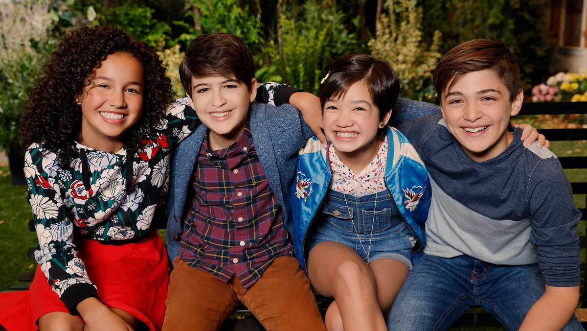 W młodzieżowym serialu "Andi Mack" pojawi się pierwszy w historii Disney Channel wątek homoseksualnego bohatera. Jeden z przyjaciół głównej bohaterki ujawni, że jest gejem. - Chcemy wysłać mocną wiadomość o szacunku dla całej ludzkości - podkreślają władze stacji.